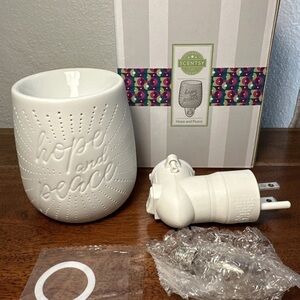 Scentsy White Hope and Peace Plug-In Warmer